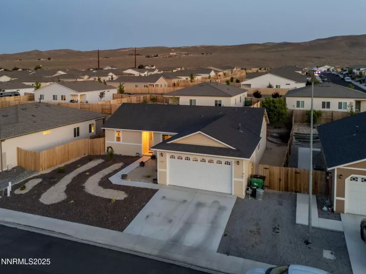 1827 Hickory, Fernley, Nevada 89408, 4 Bedrooms Bedrooms, ,2 BathroomsBathrooms,Residential,Residential,Hickory,250051597