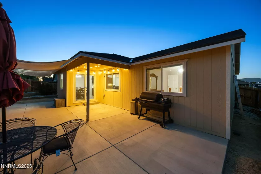 1827 Hickory, Fernley, Nevada 89408, 4 Bedrooms Bedrooms, ,2 BathroomsBathrooms,Residential,Residential,Hickory,250051597
