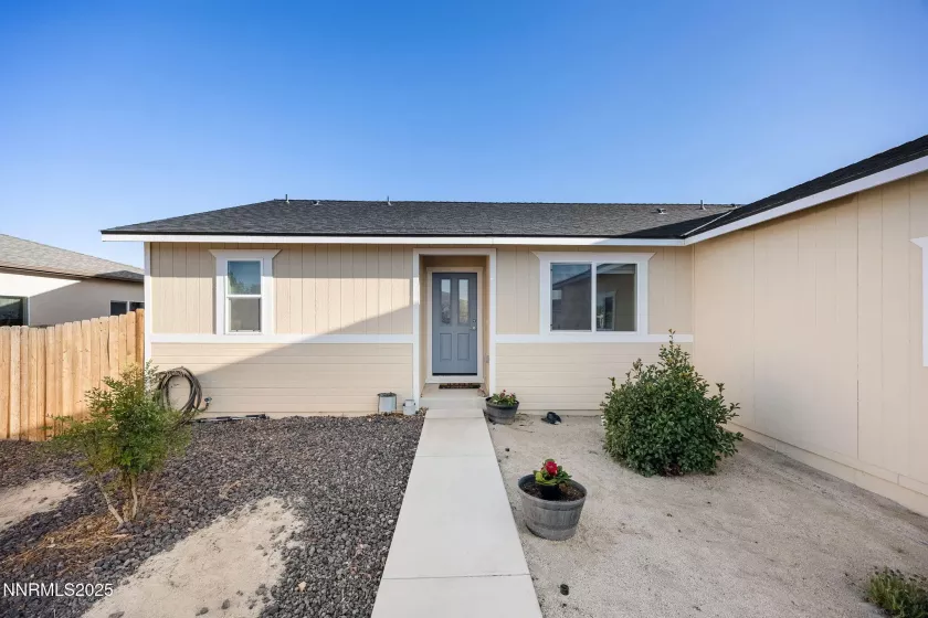 1827 Hickory, Fernley, Nevada 89408, 4 Bedrooms Bedrooms, ,2 BathroomsBathrooms,Residential,Residential,Hickory,250051597