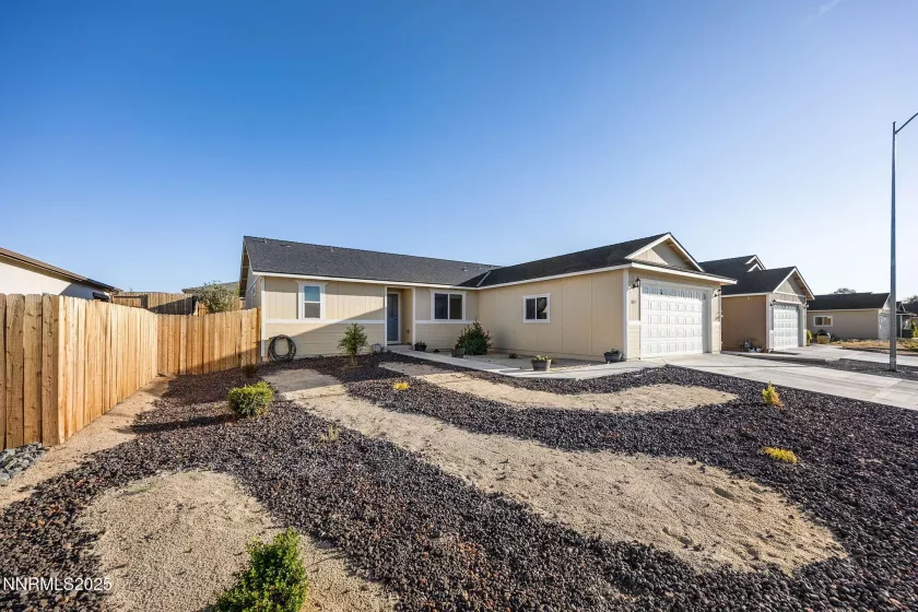 1827 Hickory, Fernley, Nevada 89408, 4 Bedrooms Bedrooms, ,2 BathroomsBathrooms,Residential,Residential,Hickory,250051597