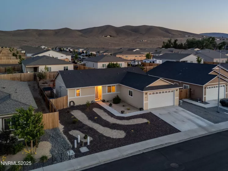 1827 Hickory, Fernley, Nevada 89408, 4 Bedrooms Bedrooms, ,2 BathroomsBathrooms,Residential,Residential,Hickory,250051597