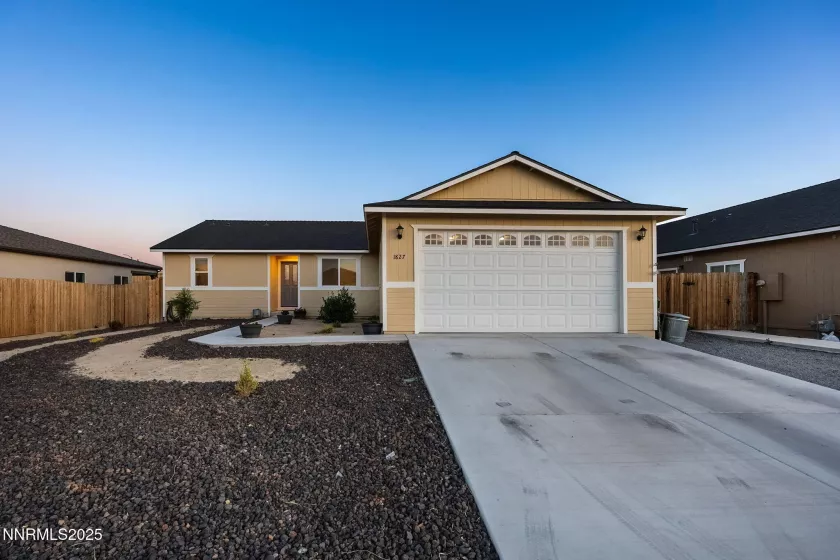 1827 Hickory, Fernley, Nevada 89408, 4 Bedrooms Bedrooms, ,2 BathroomsBathrooms,Residential,Residential,Hickory,250051597