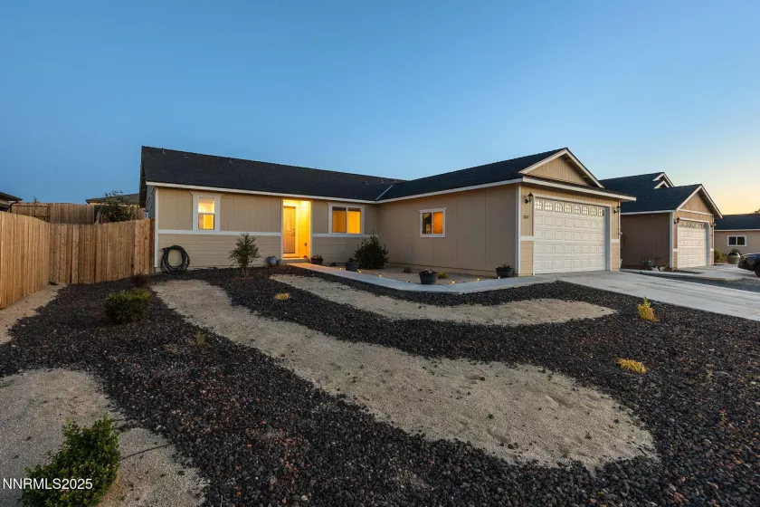 1827 Hickory, Fernley, Nevada 89408, 4 Bedrooms Bedrooms, ,2 BathroomsBathrooms,Residential,Residential,Hickory,250051597