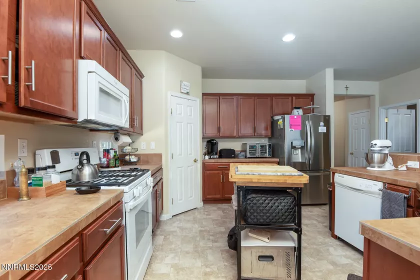 101 Moore, Dayton, Nevada 89403, 3 Bedrooms Bedrooms, ,2 BathroomsBathrooms,Residential,Residential,Moore,250051608