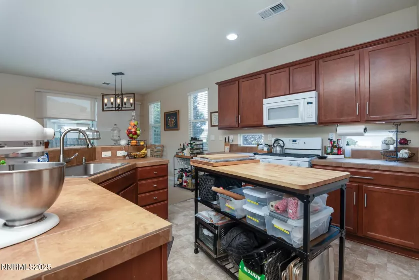 101 Moore, Dayton, Nevada 89403, 3 Bedrooms Bedrooms, ,2 BathroomsBathrooms,Residential,Residential,Moore,250051608