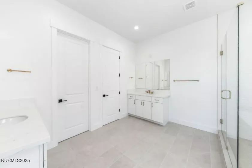 1541 Evangeline, Sparks, Nevada 89436, 4 Bedrooms Bedrooms, ,4 BathroomsBathrooms,Residential,Residential,Evangeline,250051614
