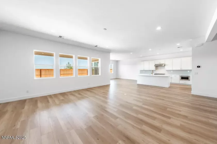 1541 Evangeline, Sparks, Nevada 89436, 4 Bedrooms Bedrooms, ,4 BathroomsBathrooms,Residential,Residential,Evangeline,250051614