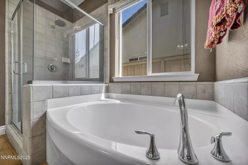 10598 Fort Morgan, Reno, Nevada 89521, 3 Bedrooms Bedrooms, ,2 BathroomsBathrooms,Residential,Residential,Fort Morgan,250051615