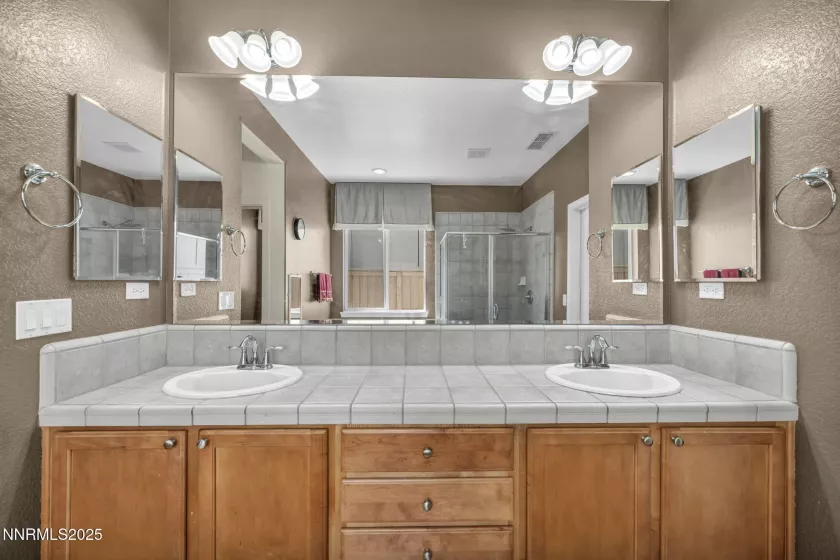 10598 Fort Morgan, Reno, Nevada 89521, 3 Bedrooms Bedrooms, ,2 BathroomsBathrooms,Residential,Residential,Fort Morgan,250051615