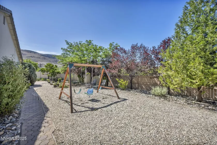 10598 Fort Morgan, Reno, Nevada 89521, 3 Bedrooms Bedrooms, ,2 BathroomsBathrooms,Residential,Residential,Fort Morgan,250051615