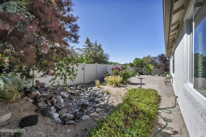 10598 Fort Morgan, Reno, Nevada 89521, 3 Bedrooms Bedrooms, ,2 BathroomsBathrooms,Residential,Residential,Fort Morgan,250051615