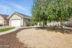 239 Mary Lou, Fernley, Nevada 89408, 4 Bedrooms Bedrooms, ,2 BathroomsBathrooms,Residential,Residential,Mary Lou,250051618