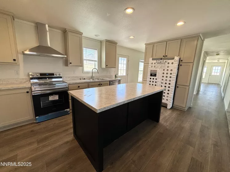 7615 Jean, Winnemucca, Nevada 89445, 4 Bedrooms Bedrooms, ,2 BathroomsBathrooms,Residential,Residential,Jean,250051619