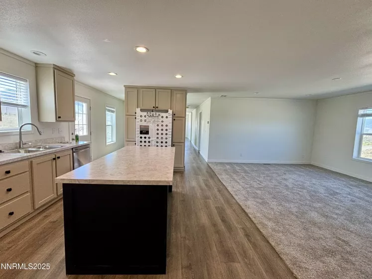 7615 Jean, Winnemucca, Nevada 89445, 4 Bedrooms Bedrooms, ,2 BathroomsBathrooms,Residential,Residential,Jean,250051619