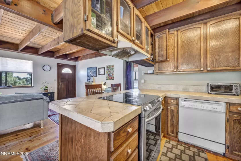 187 Jeannie, Gardnerville, Nevada 89460, 3 Bedrooms Bedrooms, ,2 BathroomsBathrooms,Residential,Residential,Jeannie,250051620
