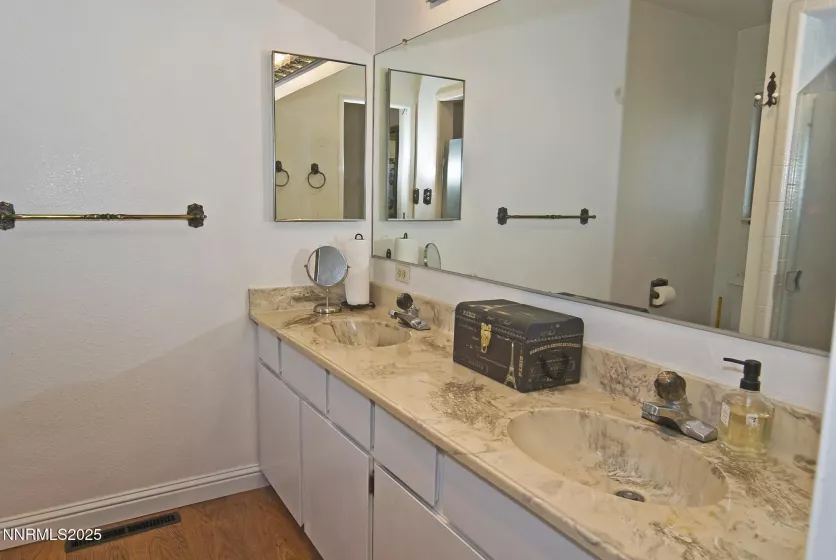5705 Blue Hills, Reno, Nevada 89502, 3 Bedrooms Bedrooms, ,3 BathroomsBathrooms,Residential,Residential,Blue Hills,250051622