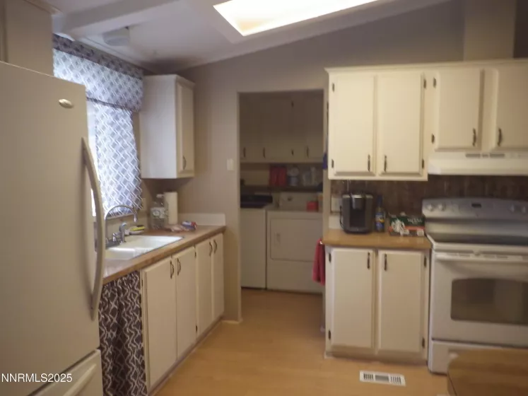 4870 Teal, Winnemucca, Nevada 89445, 3 Bedrooms Bedrooms, ,2 BathroomsBathrooms,Residential,Residential,Teal,250051624