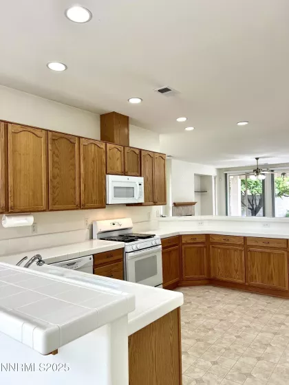 2210 Meritage, Sparks, Nevada 89434, 2 Bedrooms Bedrooms, ,2 BathroomsBathrooms,Residential,Residential,Meritage,250051628