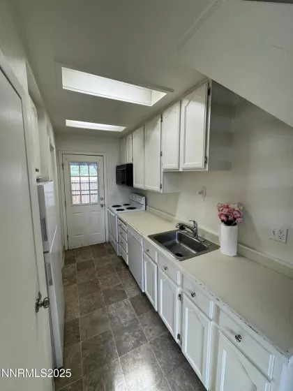 2519 Garfield, Sparks, Nevada 89431, 1 Bedroom Bedrooms, ,1 BathroomBathrooms,Residential,Residential,Garfield,250051630