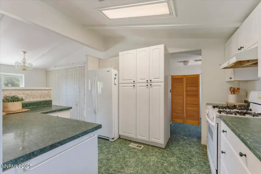 330 Gerdes, Sun Valley, Nevada 89433, 3 Bedrooms Bedrooms, ,2 BathroomsBathrooms,Residential,Residential,Gerdes,250050345