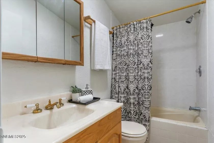 330 Gerdes, Sun Valley, Nevada 89433, 3 Bedrooms Bedrooms, ,2 BathroomsBathrooms,Residential,Residential,Gerdes,250050345