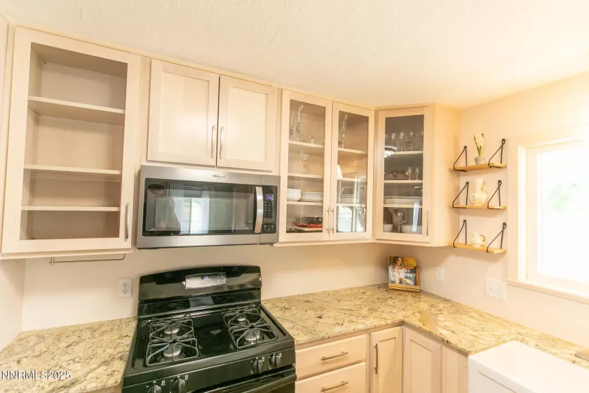 360 Ruby, Fernley, Nevada 89408, 3 Bedrooms Bedrooms, ,2 BathroomsBathrooms,Residential,Residential,Ruby,250051631