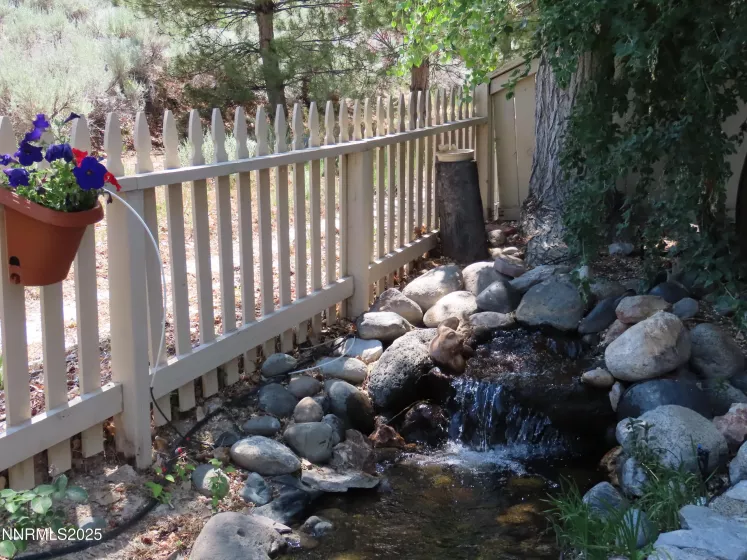 1570 Caughlin Creek Rd., Reno, Nevada 89519, 2 Bedrooms Bedrooms, ,3 BathroomsBathrooms,Residential,Residential,Caughlin Creek Rd.,250051632
