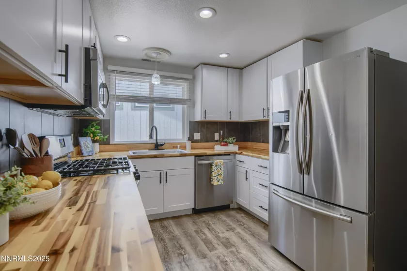 519 Rawe Peak, Dayton, Nevada 89403, 3 Bedrooms Bedrooms, ,3 BathroomsBathrooms,Residential,Residential,Rawe Peak,250051634