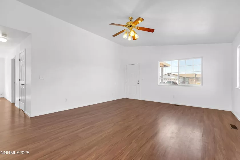 5643 Cranberry, Sun Valley, Nevada 89433, 4 Bedrooms Bedrooms, ,3 BathroomsBathrooms,Residential,Residential,Cranberry,250051636