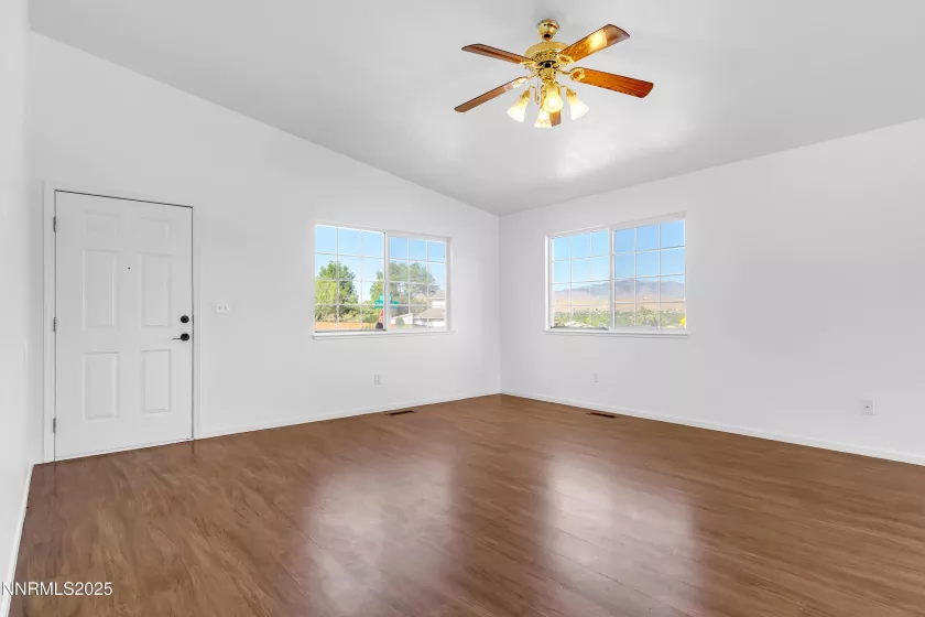 5643 Cranberry, Sun Valley, Nevada 89433, 4 Bedrooms Bedrooms, ,3 BathroomsBathrooms,Residential,Residential,Cranberry,250051636