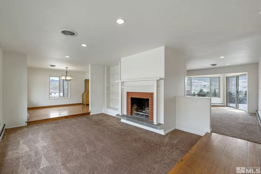 Entry/Foyer