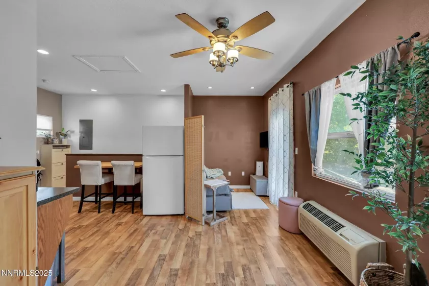 1236 Victorian Plaza, Sparks, Nevada 89431, 3 Bedrooms Bedrooms, ,3 BathroomsBathrooms,Residential,Residential,Victorian Plaza,250051658