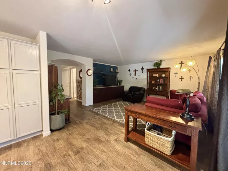 1175 La Cresta, Sparks, Nevada 89436, 4 Bedrooms Bedrooms, ,3 BathroomsBathrooms,Residential,Residential,La Cresta,250051676