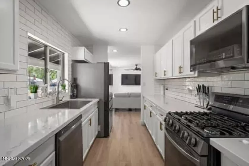 1203 Stanford, Sparks, Nevada 89431, 3 Bedrooms Bedrooms, ,2 BathroomsBathrooms,Residential,Residential,Stanford,250051677