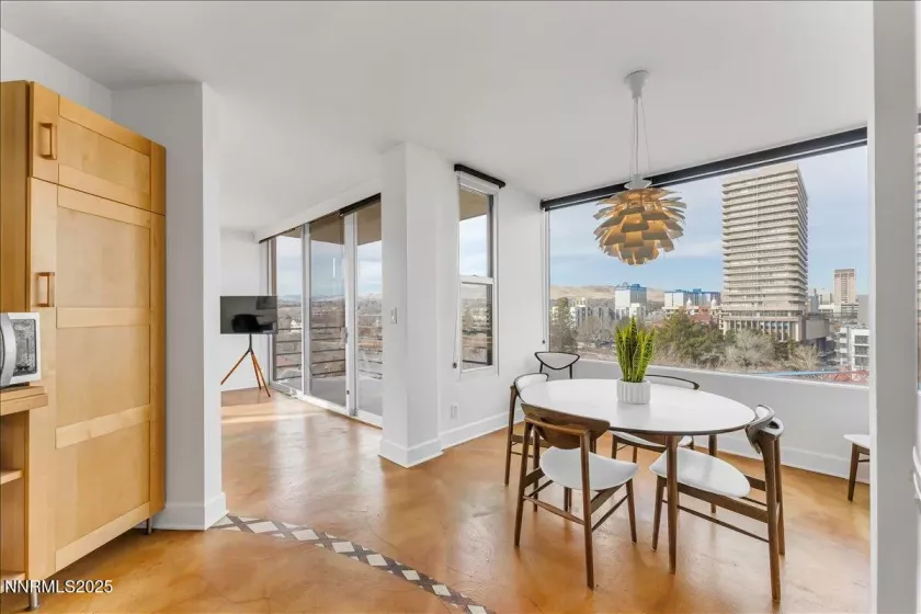 280 Island, Reno, Nevada 89501, 2 Bedrooms Bedrooms, ,2 BathroomsBathrooms,Residential,Residential,Island,250051680