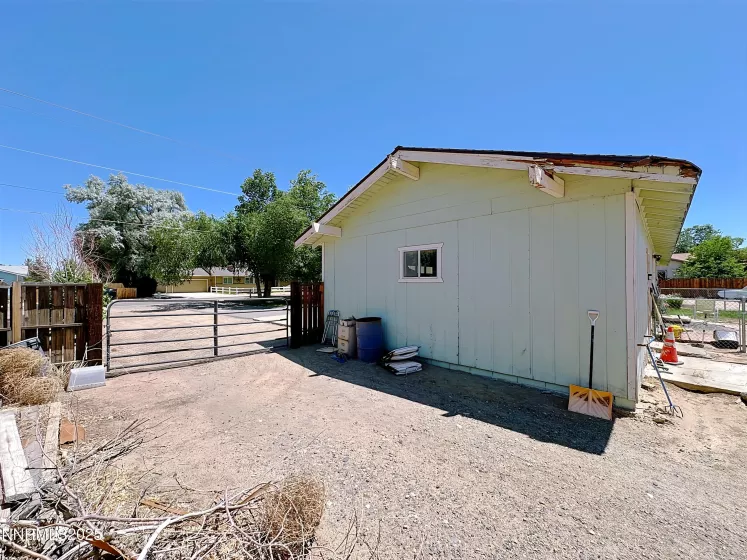 Additional garage