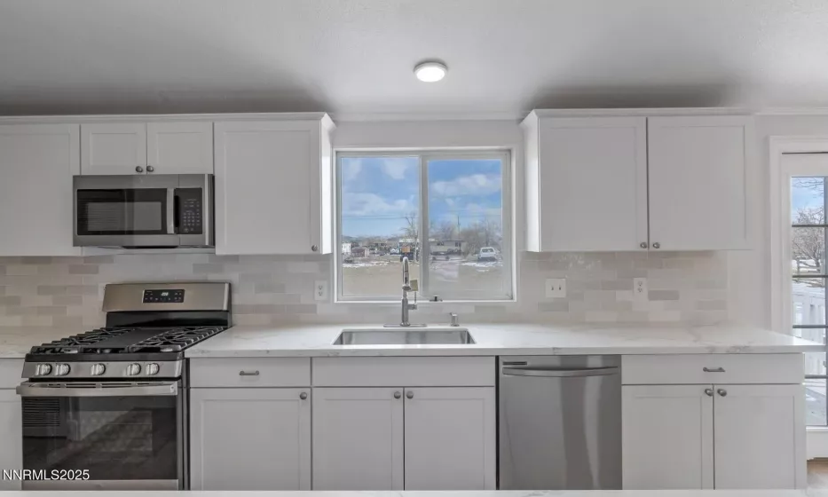 3810 Amber, Silver Springs, Nevada 89429, 3 Bedrooms Bedrooms, ,2 BathroomsBathrooms,Residential,Residential,Amber,250051696