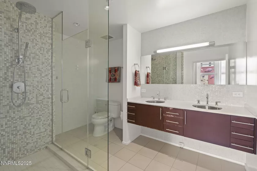 255 Sierra, Reno, Nevada 89501, 1 Bedroom Bedrooms, ,2 BathroomsBathrooms,Residential,Residential,Sierra,250051704