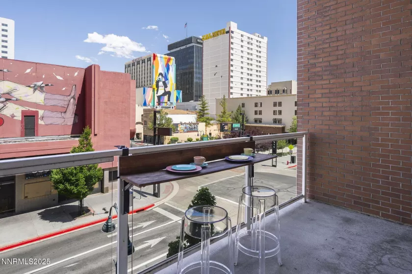 255 Sierra, Reno, Nevada 89501, 1 Bedroom Bedrooms, ,2 BathroomsBathrooms,Residential,Residential,Sierra,250051704