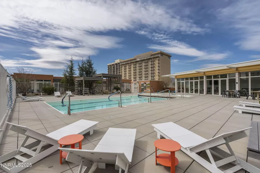 255 Sierra, Reno, Nevada 89501, 1 Bedroom Bedrooms, ,2 BathroomsBathrooms,Residential,Residential,Sierra,250051704