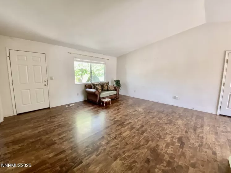 3132 Chubasco, Carson City, Nevada 89701, 2 Bedrooms Bedrooms, ,2 BathroomsBathrooms,Residential,Residential,Chubasco,250051708
