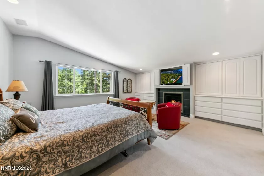 1064 Lucerne, Incline Village, Nevada 89451, 4 Bedrooms Bedrooms, ,3 BathroomsBathrooms,Residential,Residential,Lucerne,250051710