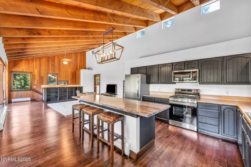 638 Martin, Zephyr Cove, Nevada 89448, 7 Bedrooms Bedrooms, ,6 BathroomsBathrooms,Residential,Residential,Martin,250051712