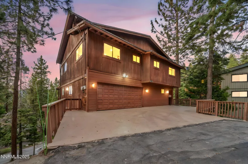 638 Martin, Zephyr Cove, Nevada 89448, 7 Bedrooms Bedrooms, ,6 BathroomsBathrooms,Residential,Residential,Martin,250051712