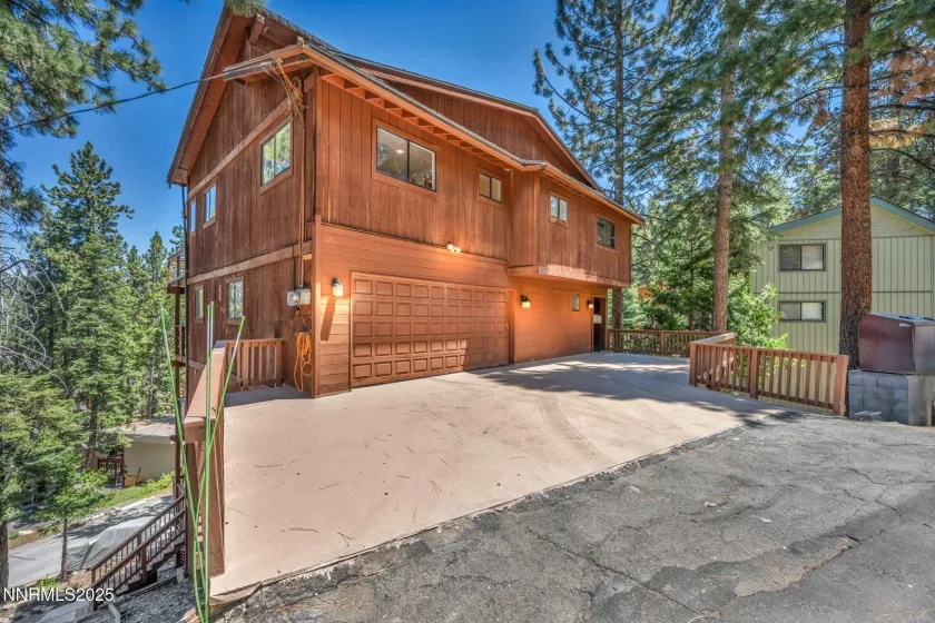 638 Martin, Zephyr Cove, Nevada 89448, 7 Bedrooms Bedrooms, ,6 BathroomsBathrooms,Residential,Residential,Martin,250051712