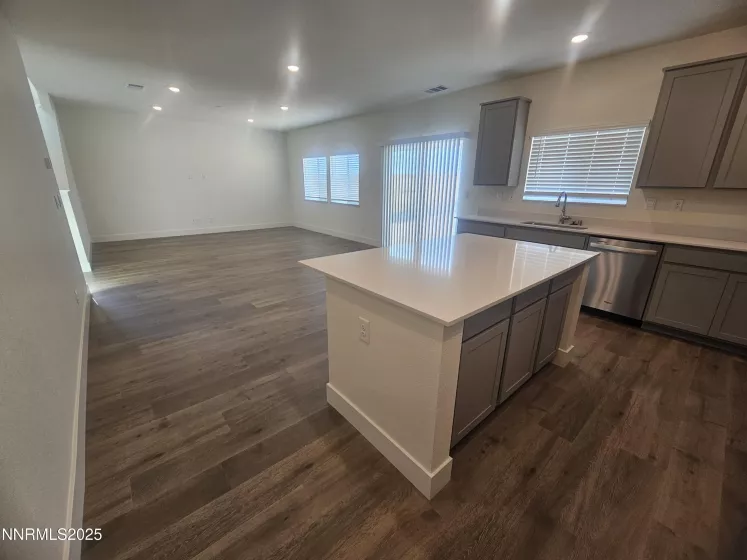 6198 Lazy Mdw, Sparks, Nevada 89436, 4 Bedrooms Bedrooms, ,3 BathroomsBathrooms,Residential Lease,Manufactured,Lazy Mdw,250051713