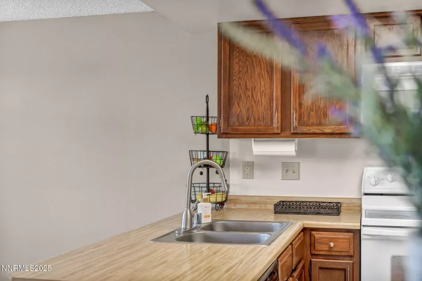 Kitchen counter/bar