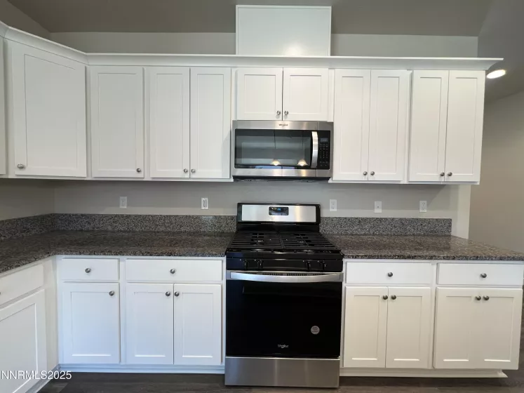 573 Country Hollow, Fernley, Nevada 89408, 3 Bedrooms Bedrooms, ,2 BathroomsBathrooms,Residential,Residential,Country Hollow,250051723