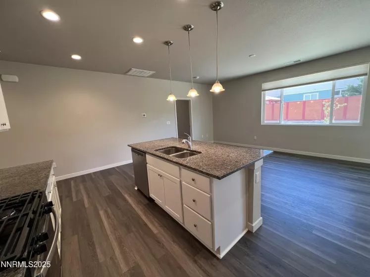 573 Country Hollow, Fernley, Nevada 89408, 3 Bedrooms Bedrooms, ,2 BathroomsBathrooms,Residential,Residential,Country Hollow,250051723