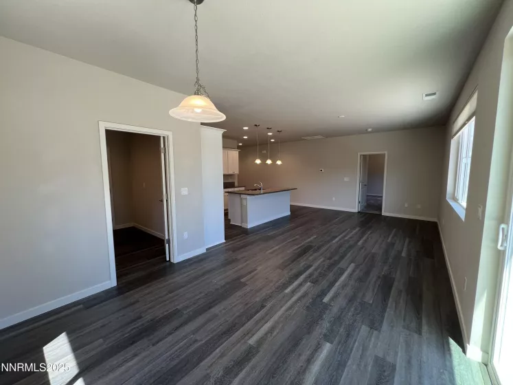 573 Country Hollow, Fernley, Nevada 89408, 3 Bedrooms Bedrooms, ,2 BathroomsBathrooms,Residential,Residential,Country Hollow,250051723
